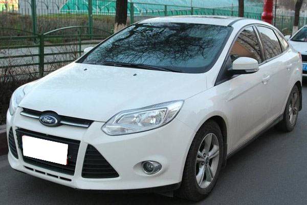 别克GL8商务车（7座·含司机）