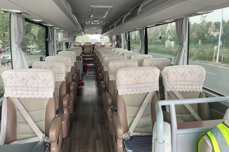 宇通31座(2+1营运车)