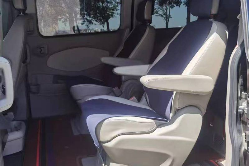 福特途睿欧(普通7座营运车)