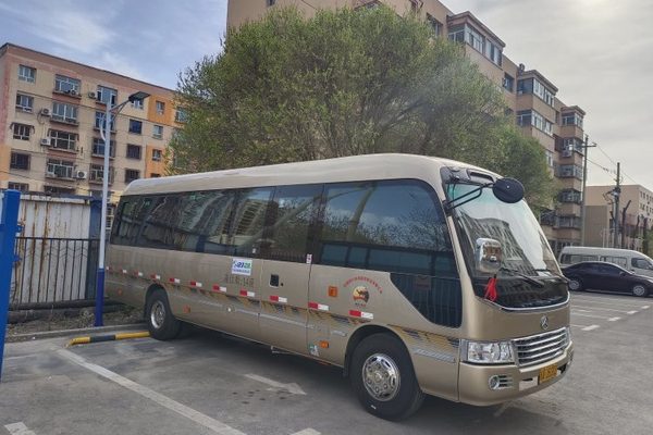 宇通豪华14座（1+1营运车·含司机）