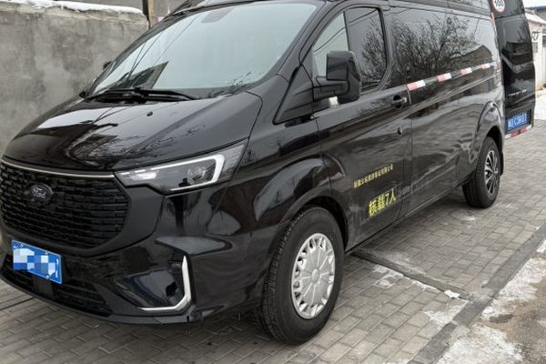 福特T6（大7座营运车·含司机）