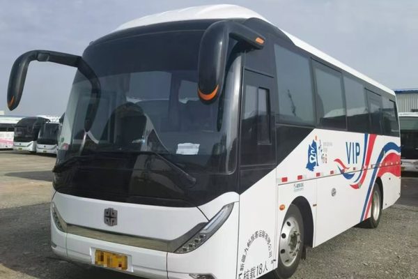 中通18座（1+1营运车·含司机）