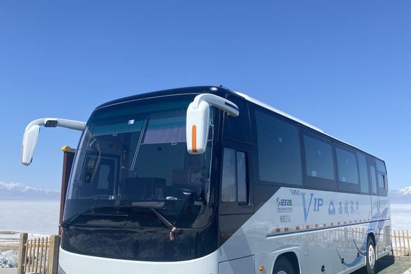 宇通6120（37座2+1营运车·含司机）