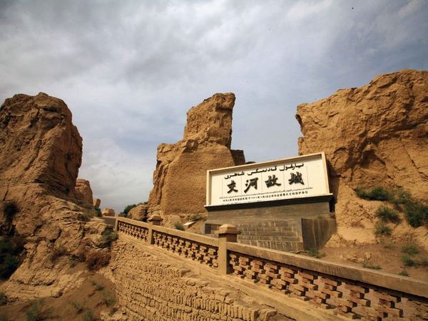 H10号-吐鲁番全景（6个景点）动车往返一日游
